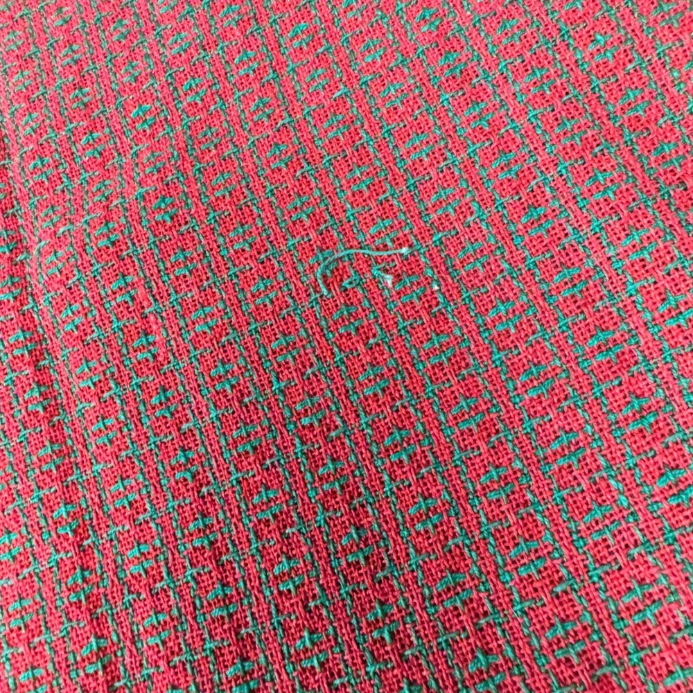 N/A square red